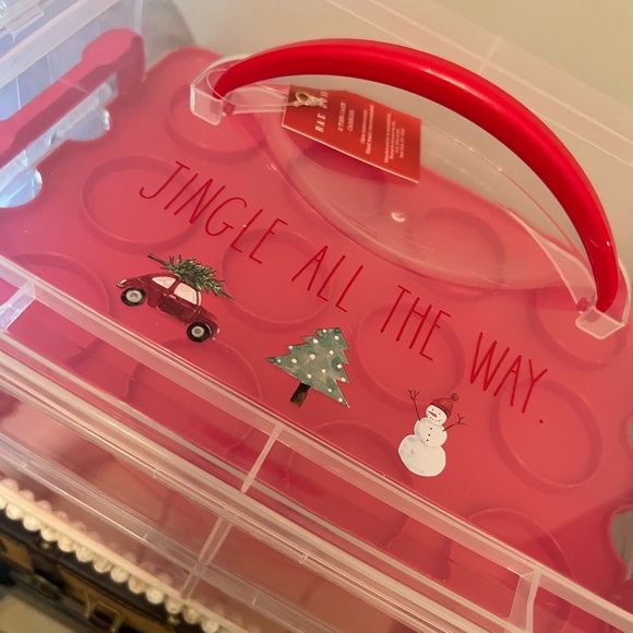 ⚡️Rae Dunn "JINGLE ALL THE WAY" 2 Tier Cupcake Holder - Picture 3 of 4